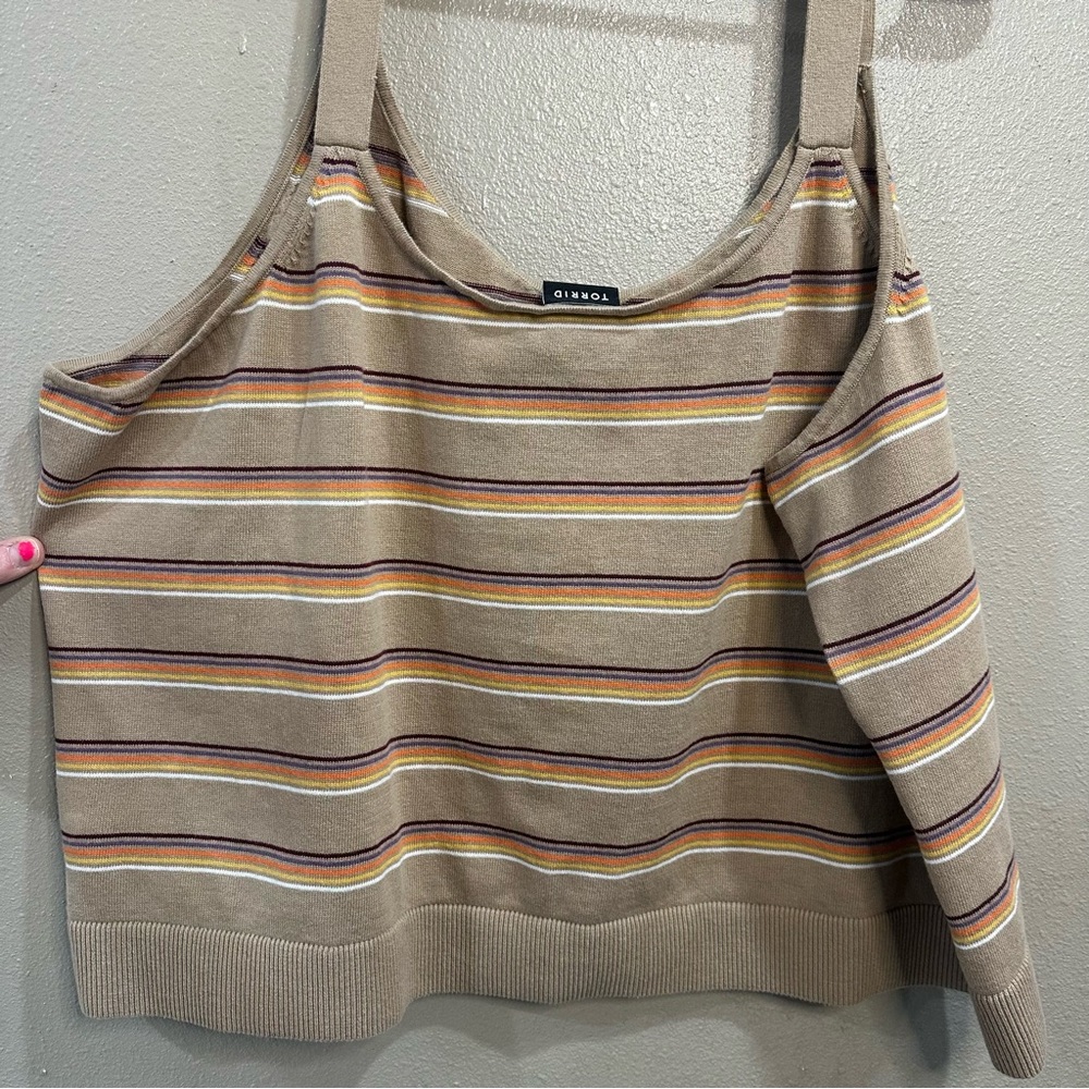 Torrid Cropped Sweater Tank - 4x - Picture 7 of 7